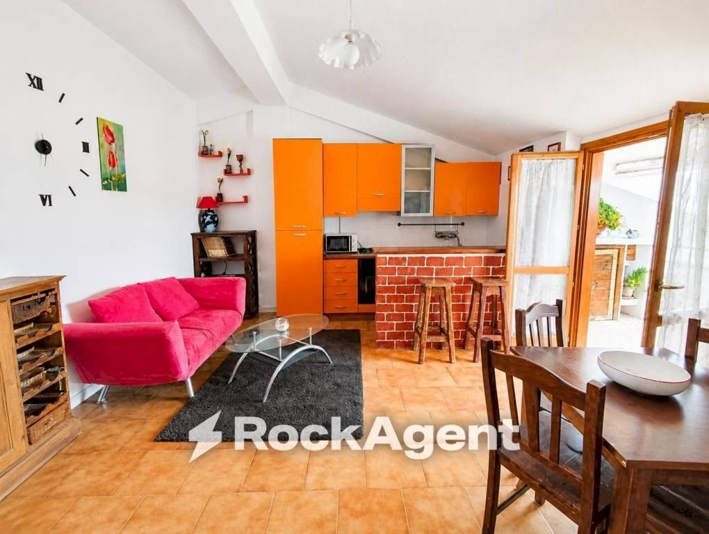 Salone - Three-room apartment viale Raffaello, Scalea - photo 2