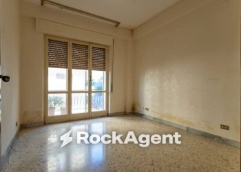 Camera da letto - Appartamento via Raffaele Teti, 73, Catanzaro - foto 15