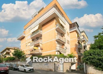 Facciata - Attico via Luigi Kossuth, 28, Roma - foto 30