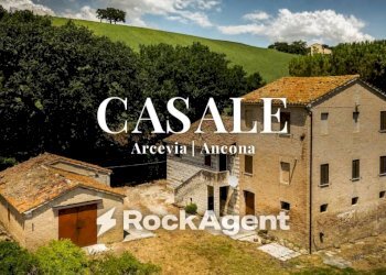 Vista - Rustico Frazione Magnadorsa, 122, Arcevia - foto 1