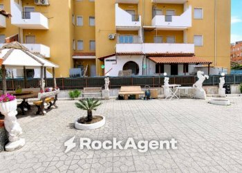 Cortile interno - Villa via Campo Volo, 19, Scalea - foto 3