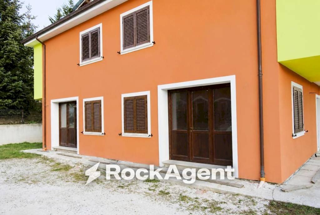 Facciata - Villa via San Dorotea, Scoppito - foto 3