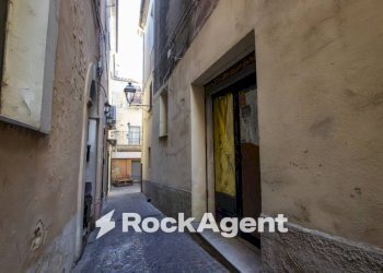 Cortile interno - Negozio vico Piazza Mercanti, 9, Catanzaro - foto 4