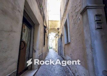 Cortile interno - Negozio vico Piazza Mercanti, 9, Catanzaro - foto 16