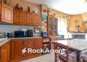 Cucina - Casa indipendente via per Gimigliano, 251, Catanzaro - foto 7