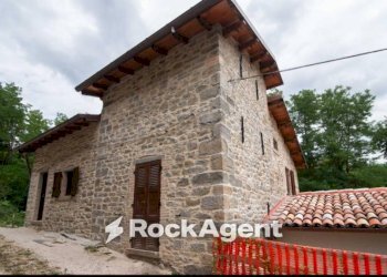 Facciata - Villa Apecchio - foto 2