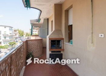 Balcone - Quadrilocale viale Luigi Settembrini, 10, Rimini - foto 20