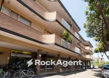 Facciata - Quadrilocale viale Luigi Settembrini, 10, Rimini - foto 24