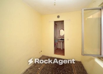 Stanza non arredata - Three-room apartment via Campodonico, 35, Genova (neighborhood Bolzaneto) - photo 11