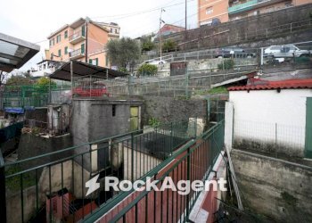 Balcone - Trilocale via Campodonico, 35, Genova (zona Bolzaneto) - foto 17