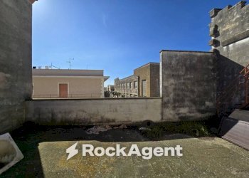 Cortile interno - Appartamento via Cavour, 112, Salice Salentino - foto 27