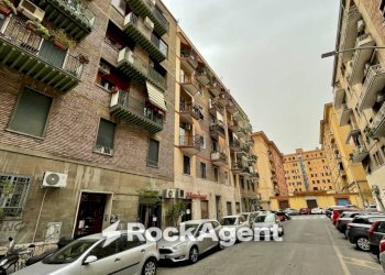 Facciata - Negozio via Ruggero D'Altavilla, 35, Roma (zona Pigneto) - foto 7