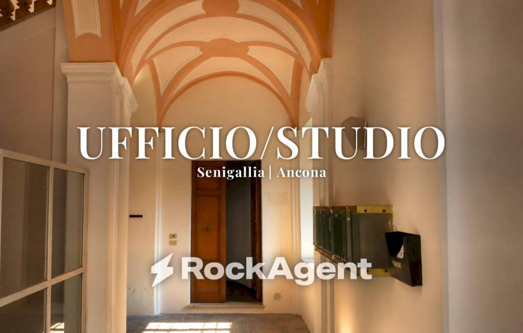 Interno palazzo - Ufficio piazza Garibaldi, 2, Senigallia - foto 1