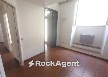 Corridoio - Ufficio piazza Garibaldi, 2, Senigallia - foto 3