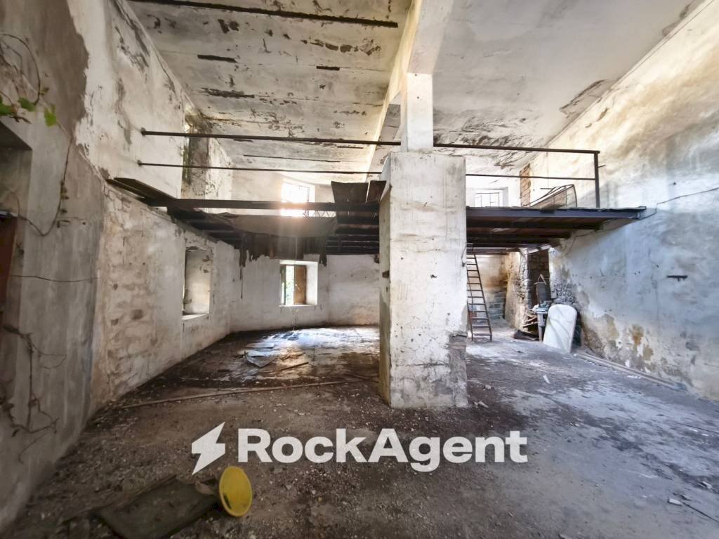 Posto macchina - Magazzino via delle Cartiere, 7, Ronciglione - foto 3