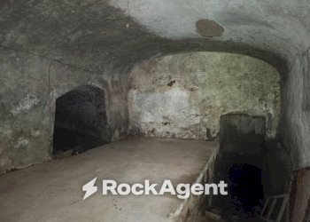 Cantina - Magazzino via delle Cartiere, 7, Ronciglione - foto 7