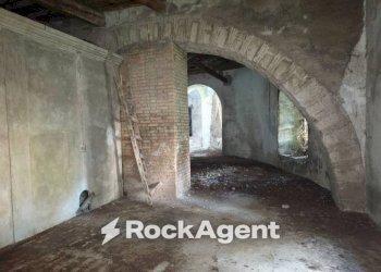 Cantina - Magazzino via delle Cartiere, 7, Ronciglione - foto 11