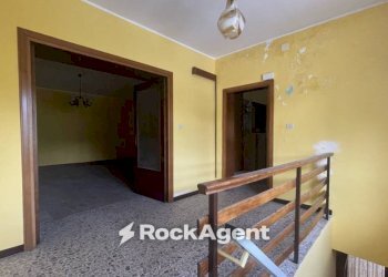 Interno palazzo - Casa indipendente via Villa Tassoni, 10, Bellante - foto 5