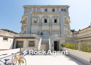 Facciata - Bilocale viale Giosuè Carducci, 42/A, Viareggio - foto 31