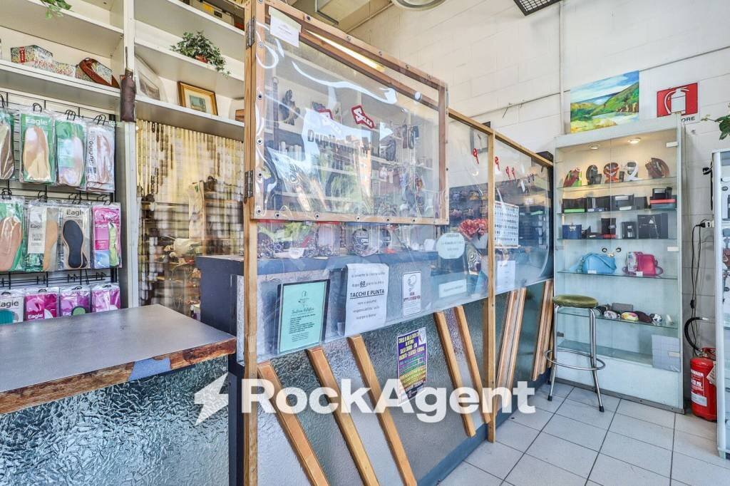 Interno non residenziale - Loft via Amilcare Ponchielli, 23, Bologna (zona Savena) - foto 3