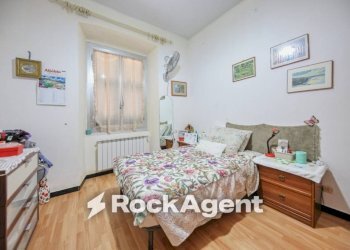 Camera da letto - Four-room apartment via del Lagaccio, 12, Genova (neighborhood Granarolo) - photo 24