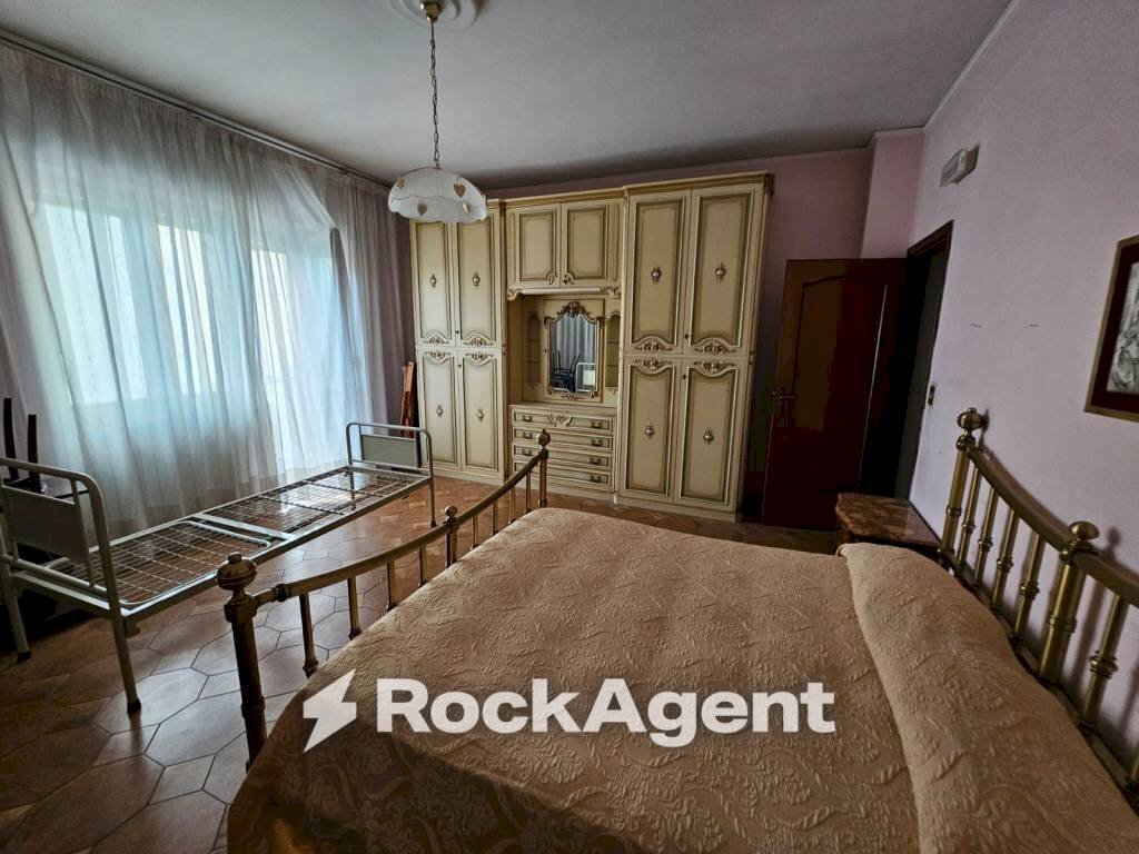 Camera da letto - Four-room apartment piazza Annunziata, 4, Angri - photo 3