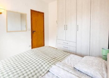 Camera da letto - Bilocale via Pico, 189, San Nicola Arcella - foto 15