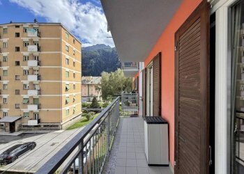 Balcone - Trilocale largo Primo Maggio, 5, Sondalo - foto 16