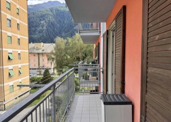 Balcone - Trilocale largo Primo Maggio, 5, Sondalo - foto 18