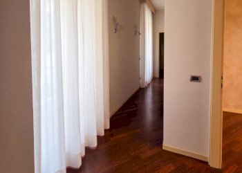 CORRIDOIO NOTTE - Four-room apartment Corso Martiri della Libertà, Brescia - photo 9