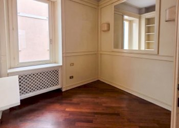 SECONDA CAMERA A - Four-room apartment Corso Martiri della Libertà, Brescia - photo 13