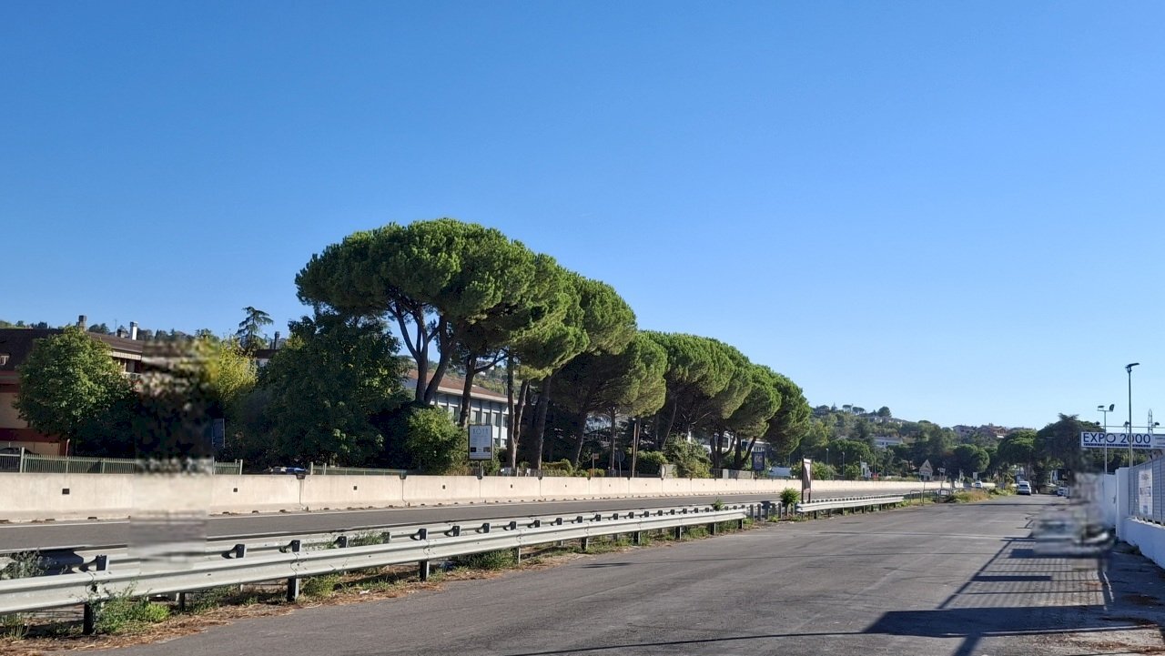 2 Superstrada RSM - Locale Commerciale Via Cesare Pavese 0, Rimini - foto 2