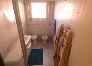 bagno - Appartamento Via Filippo Casoni, Genova (zona San Fruttuoso) - foto 8