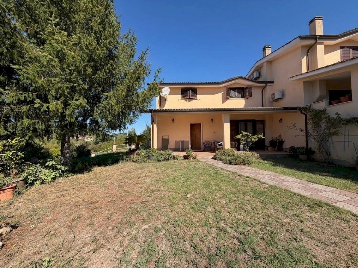 Gemini_Generated_Image_w5mk5cw5mk5cw5mk - Casa indipendente Fiano Romano - foto 1