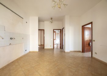 0F5A0005-HDR - Apartment Via San Biagio Platani, Roma (neighborhood Borghesiana) - photo 3