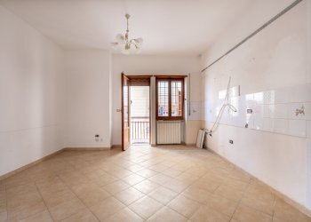 0F5A0014-HDR - Apartment Via San Biagio Platani, Roma (neighborhood Borghesiana) - photo 6