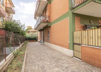 0F5A0029-HDR - Apartment Via San Biagio Platani, Roma (neighborhood Borghesiana) - photo 8