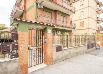 0F5A0032-HDR - Apartment Via San Biagio Platani, Roma (neighborhood Borghesiana) - photo 9