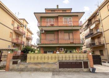 0F5A0044-HDR - Apartment Via San Biagio Platani, Roma (neighborhood Borghesiana) - photo 11