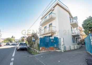 2104_27.jpg - Two-room apartment Via Livorno 87, Aci Castello - photo 19