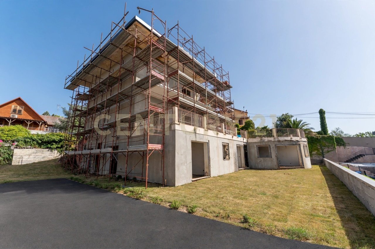Palazzo in costruzione (10) - Casa indipendente Via Giacomo Puccini 118, Mascalucia - foto 1