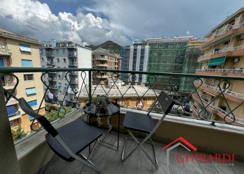 5.1 balcone.jpeg - Appartamento VIA FOGAZZARO  9, Genova (zona Sestri Ponente) - foto 21