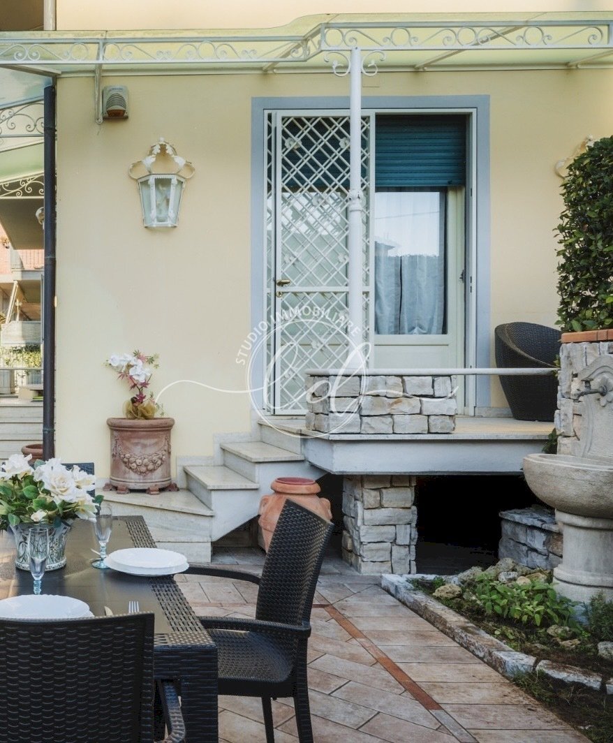 91897c7f-b007-4e1f-b7c1-cf1a323231e3 2.jpg - Casa semi indipendente Camaiore - foto 2