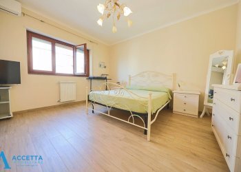 Camera da letto - Appartamento Via Sciabelle 8, Taranto - foto 9