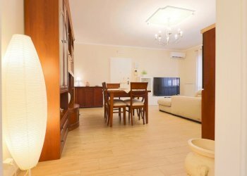 Living - Appartamento Via Sciabelle 8, Taranto - foto 24