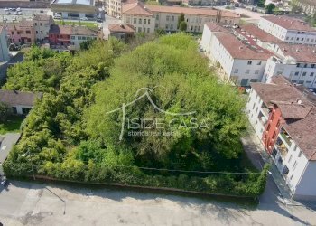 Building land Mantova - photo 6