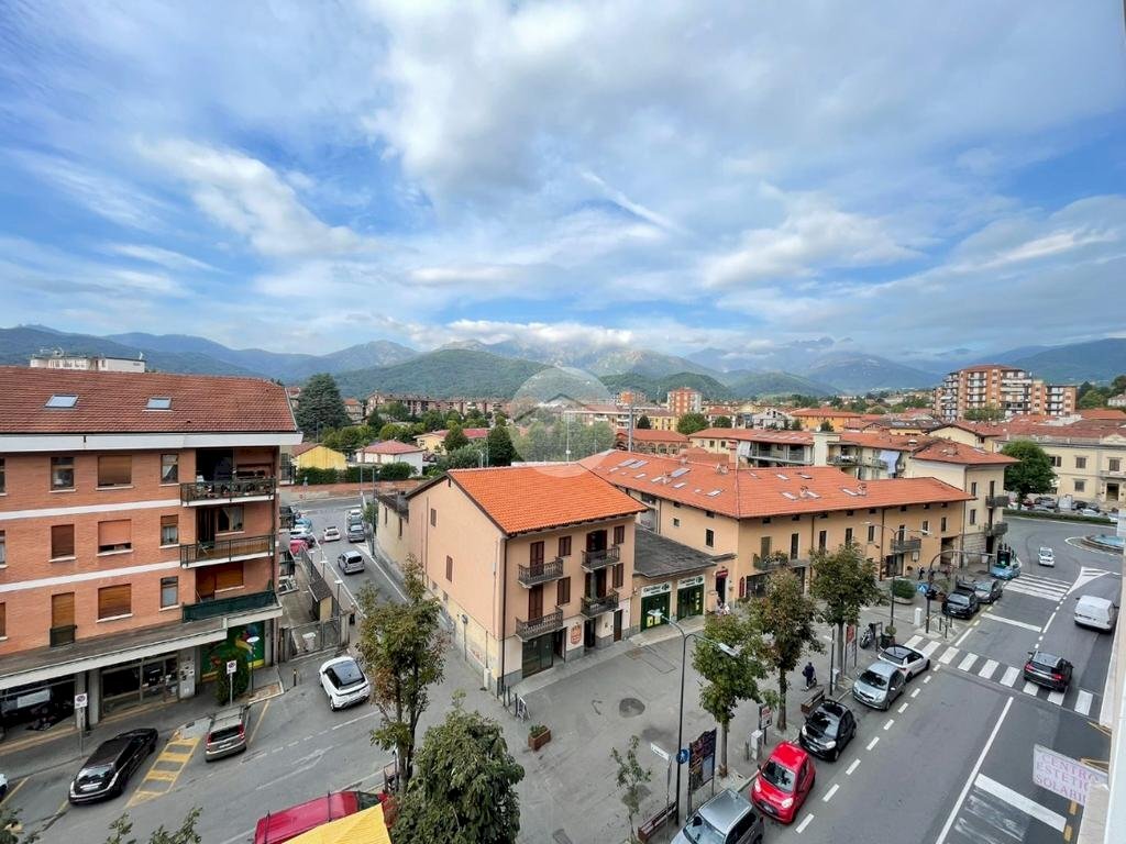 Bilocale Viale Regina Elena, Giaveno - foto 1