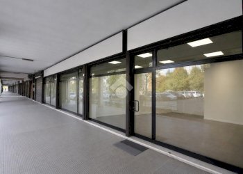 Shop Via Via Matteotti, Calderara di Reno - photo 1