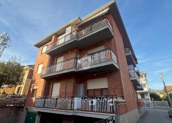 Two-room apartment Via Vittorio Veneto, Lanzo Torinese - photo 1