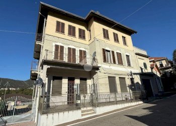 One-room apartment Via Michelangelo Peroglio, Lanzo Torinese - photo 1
